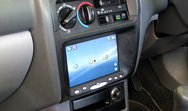 GiST Linux shown on a Car PC