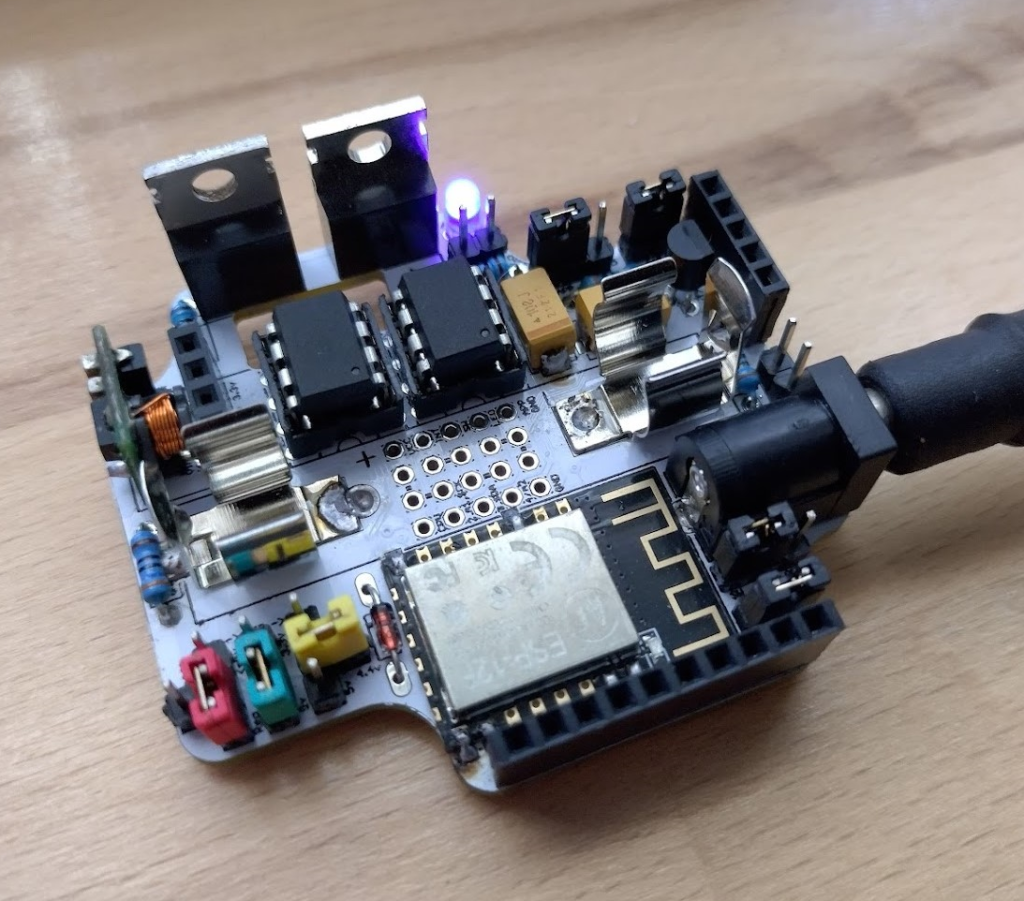 The first assembled ResourciBoard prototype powered by DC