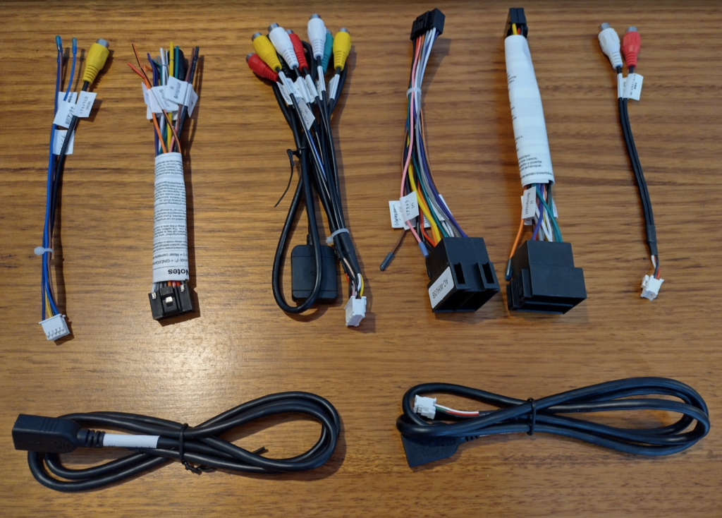All the cables that come with the Atoto A6EG2A7PLB (A6PL)